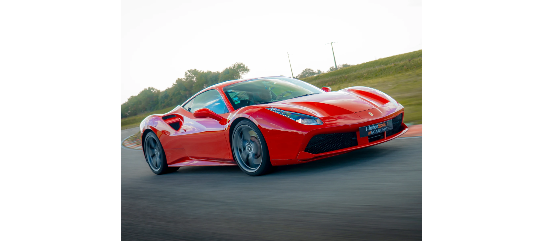 Vue profil Ferrari 488 GTB