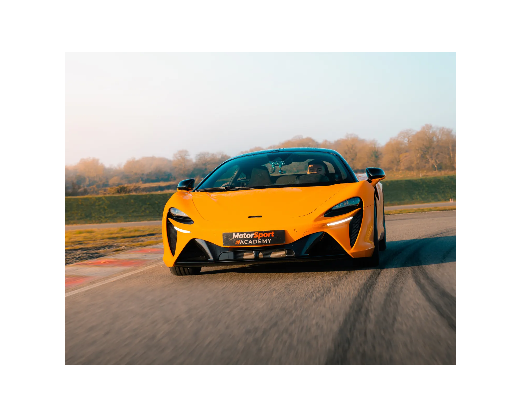 Stage de pilotage sur circuit en McLaren Artura