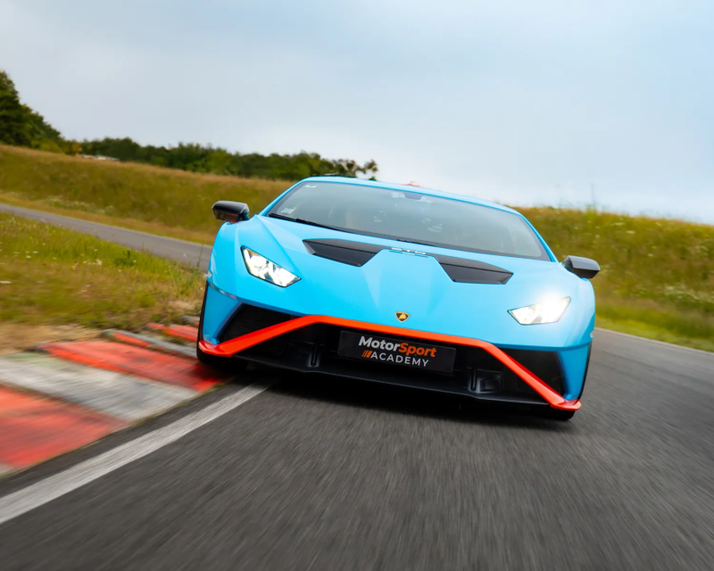 Stage de pilotage en Lamborghini Huracán STO