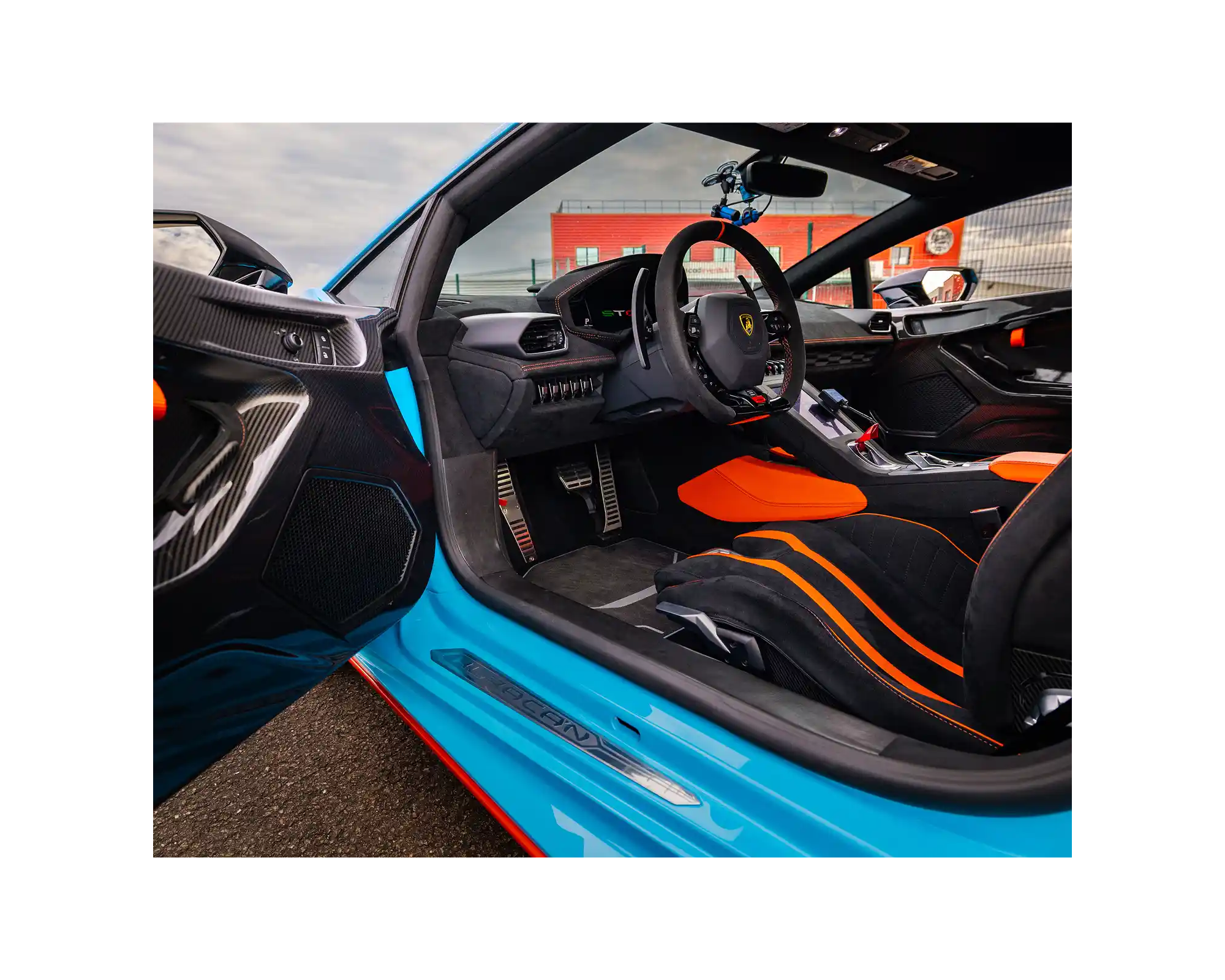 Vue habitacle de la Lamborghini Huracán STO