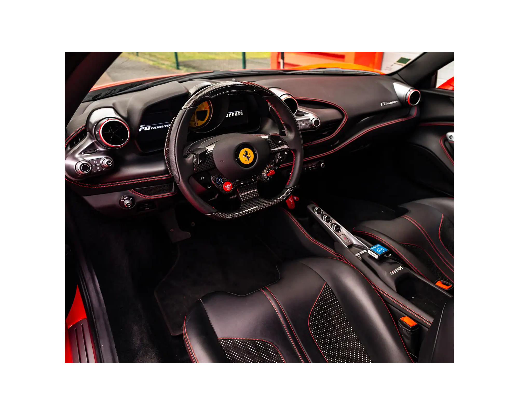 Vue intérieur Ferrari F8 Tributo