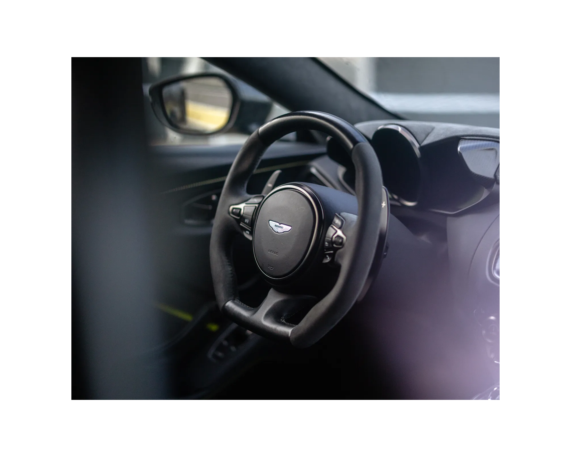 Vue intérieur Aston Martin Vantage F1 Édition