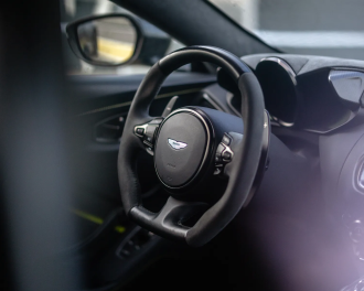 Vue intérieur Aston Martin Vantage F1 Édition