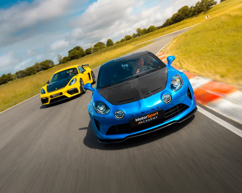 Stage de pilotage Alpine A110R et Porsche 718 Cayman GT4RS