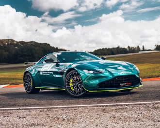 Aston Martin Vantage F1 sur circuit