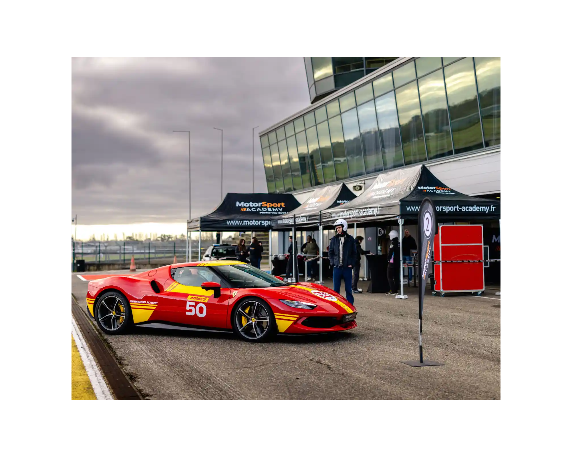 Ferrari 296 GTB à Nogaro