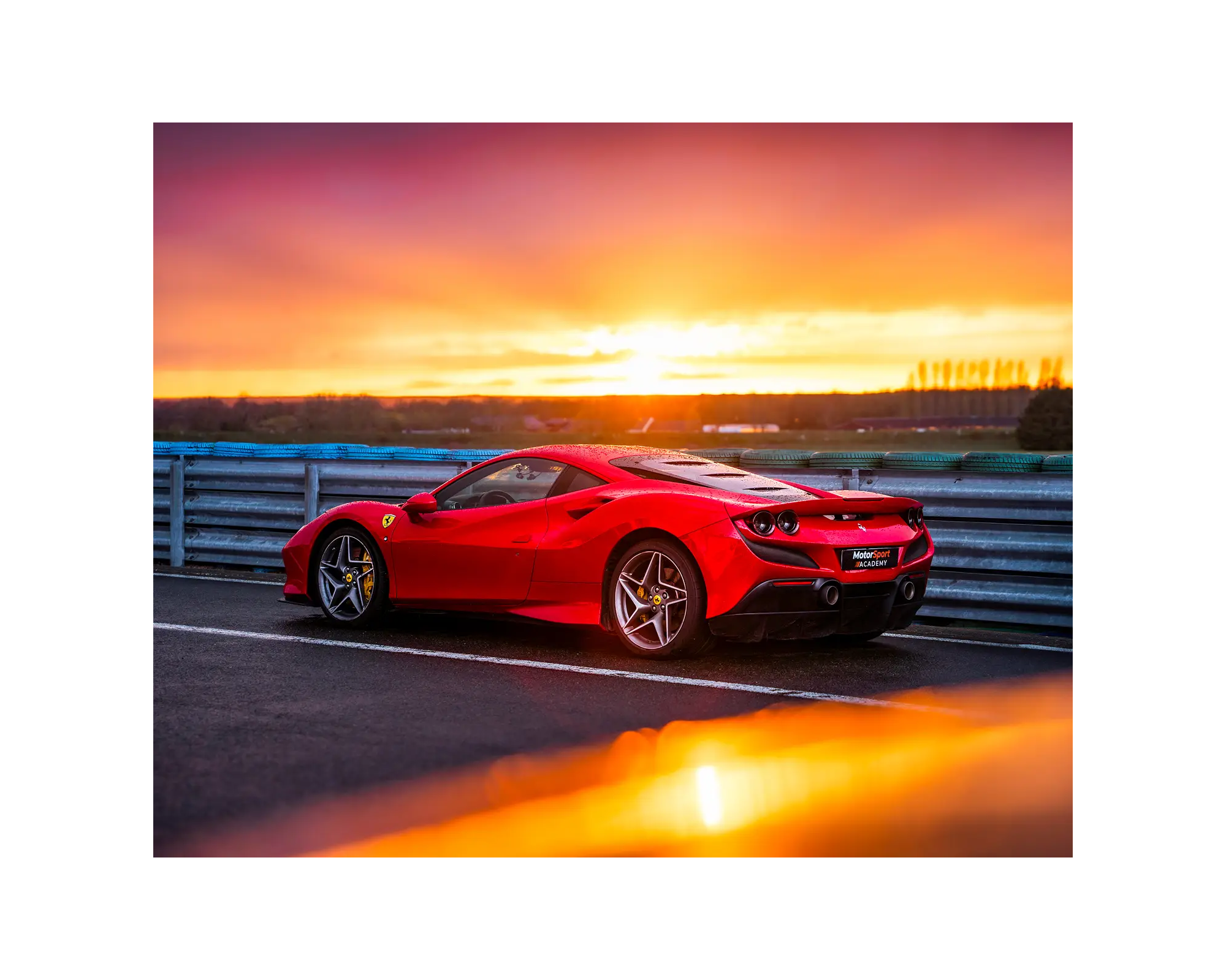 Ferrari F8 Tributo sur circuit