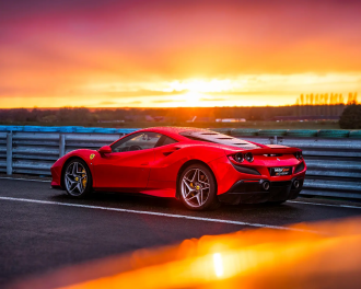 Ferrari F8 Tributo sur circuit