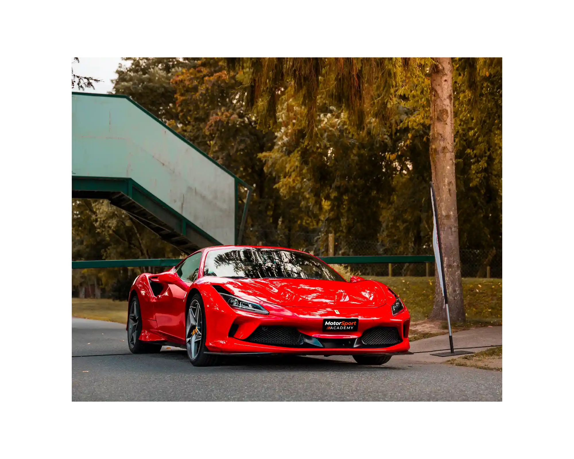 Ferrari F8 Tributo sur circuit