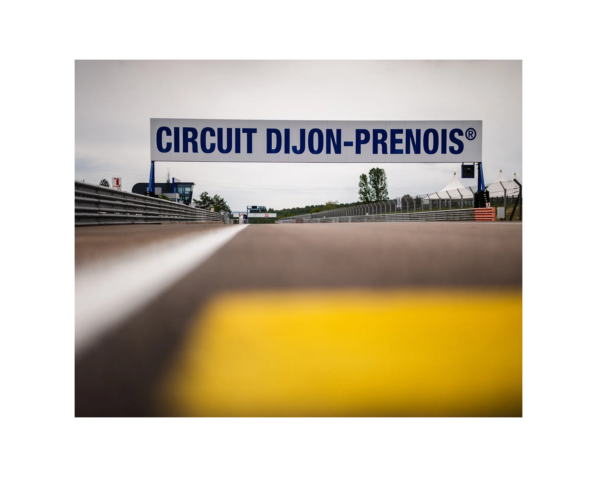 Ligne droite Circuit Dijon-Prenois (21)