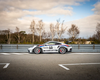 Porsche 992 GT3 RS sur circuit