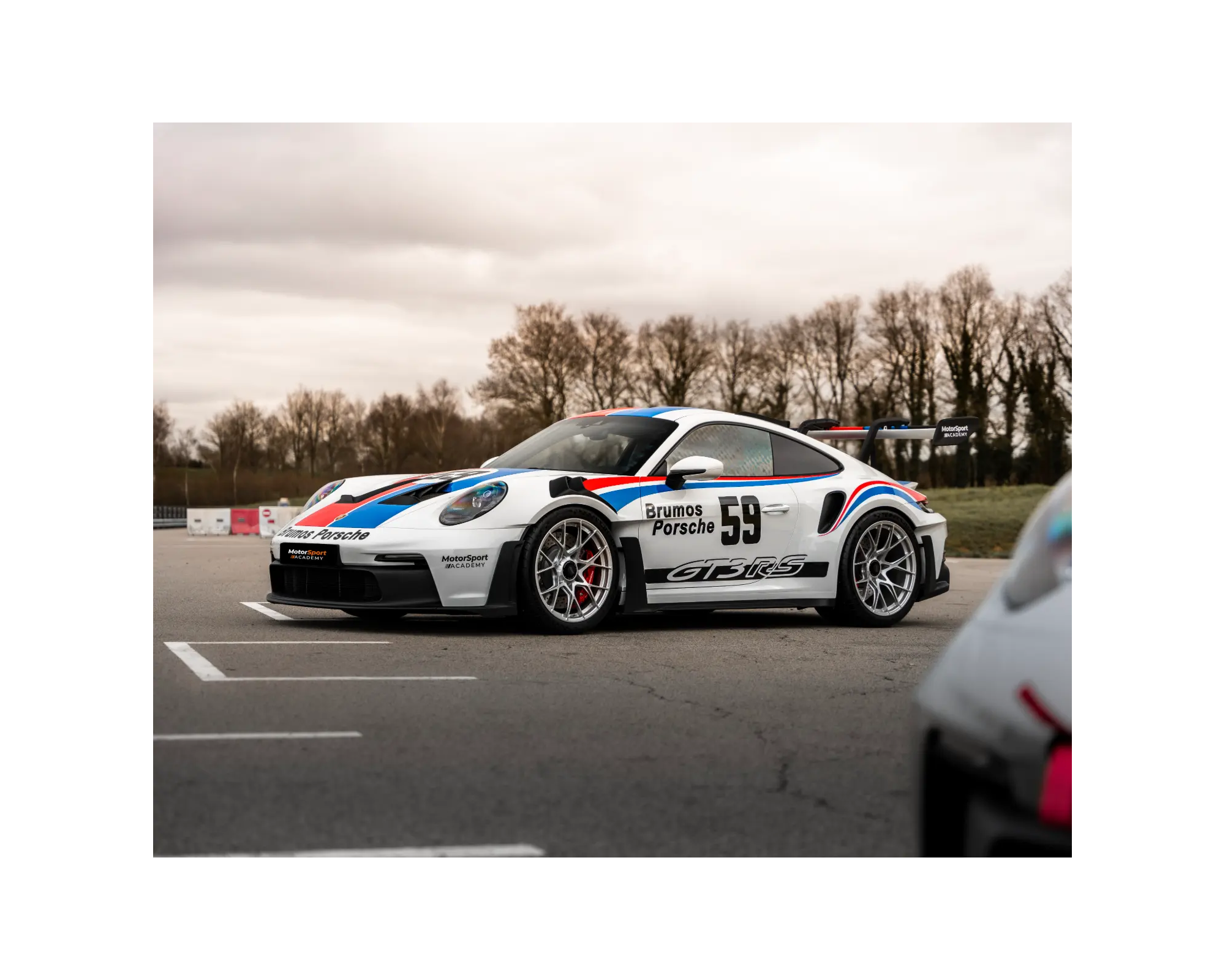Porsche 992 GT3 RS sur circuit