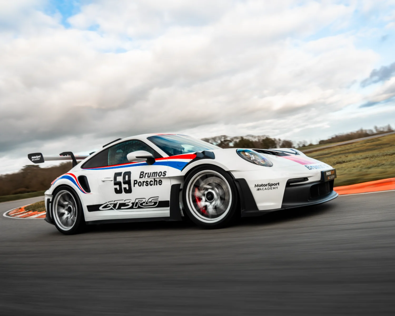 Stage Perfectionnement Porsche 992 GT3 RS sur circuit