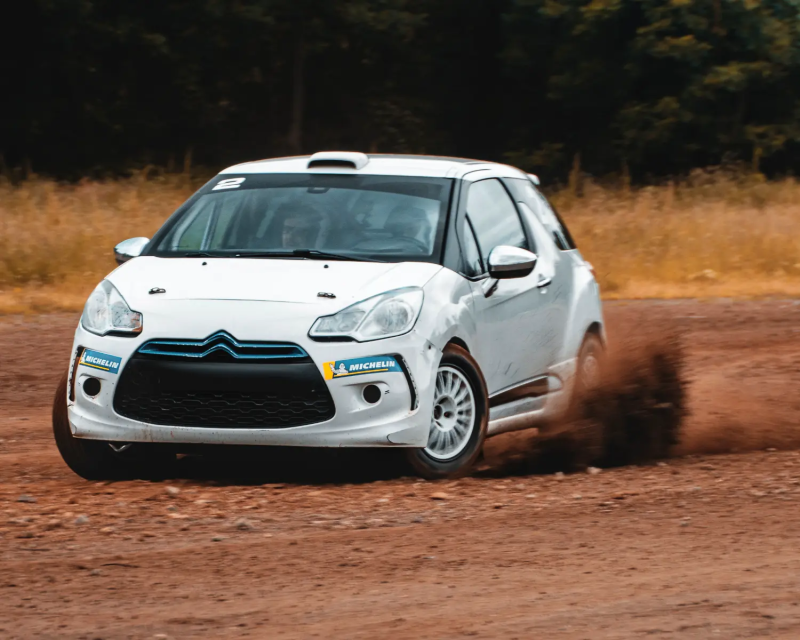 Stage de Pilotage Rallye en DS3 - Circuit Terre Issoire