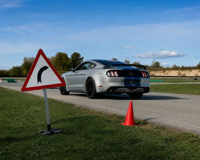 Ford Mustang V8 sur circuit
