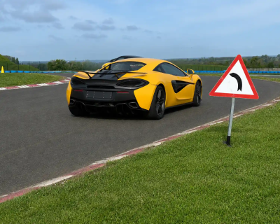 Stage de pilotage enfant | Mclaren 540C | Motorsport Academy