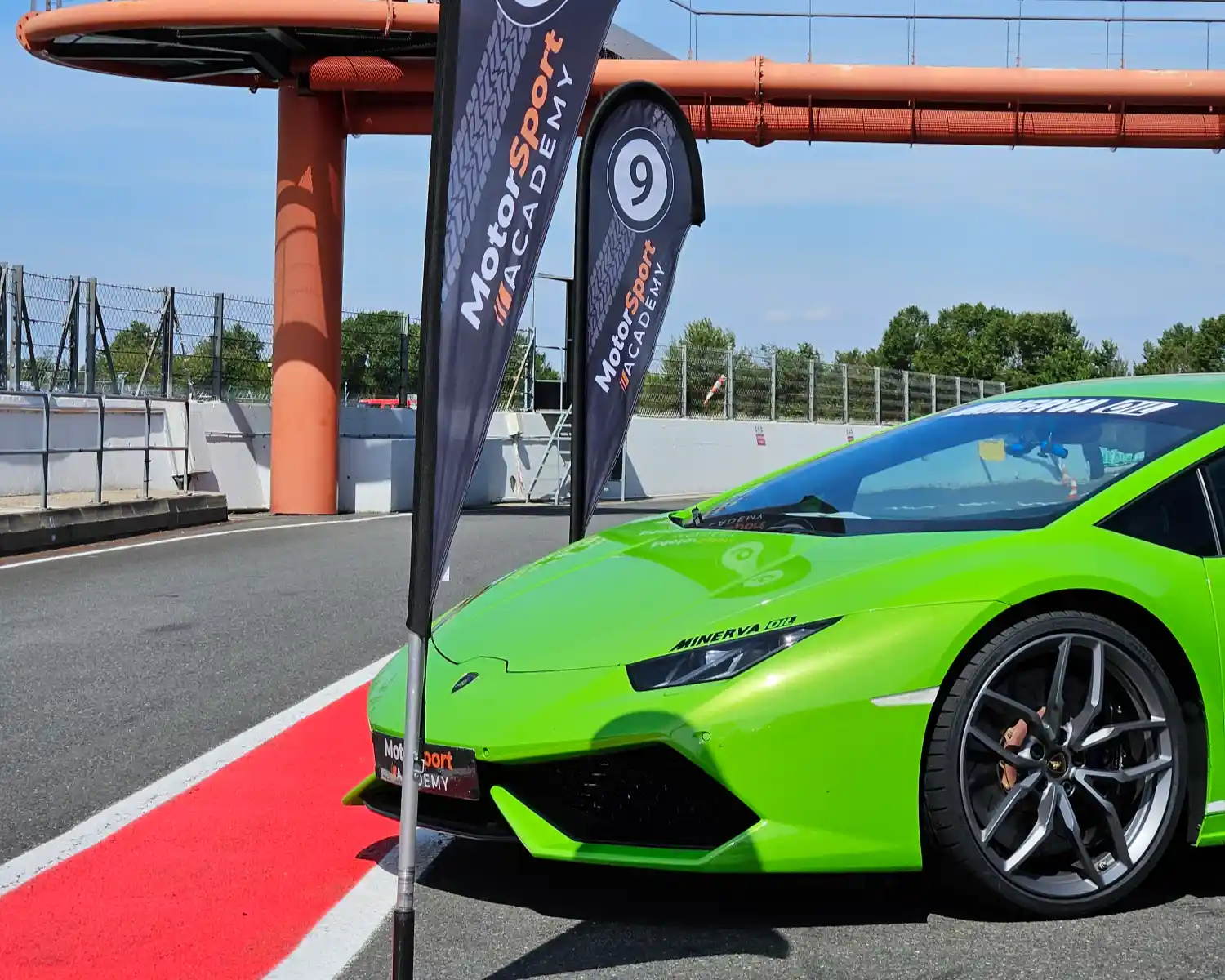 Stage de pilotage Val de Vienne - Pilotez sur le circuit du Vigeant