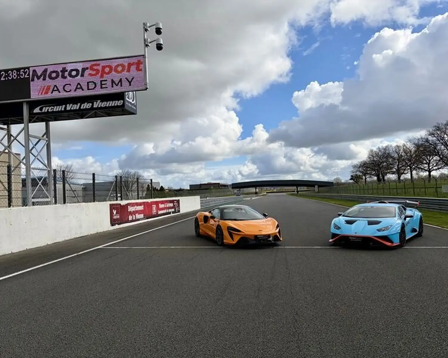 Stage de pilotage Val de Vienne - Pilotez sur le circuit du Vigeant