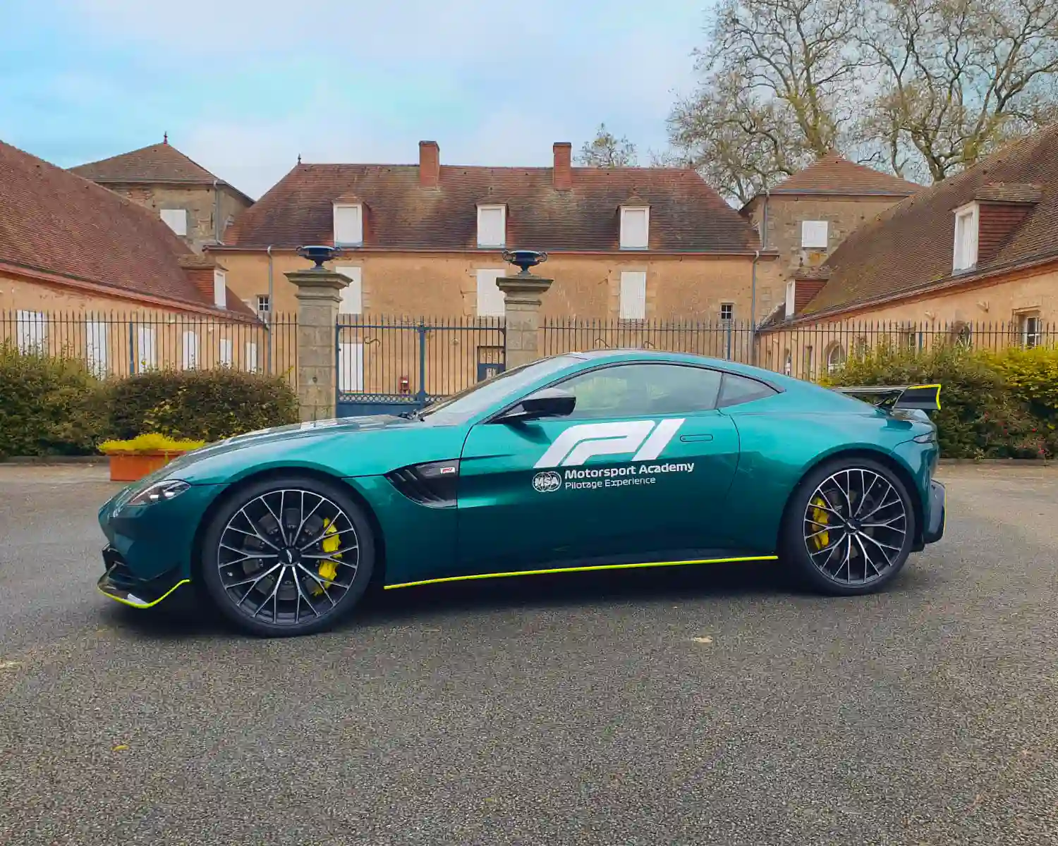 Aston Martin Vantage F1 édition à Mornay