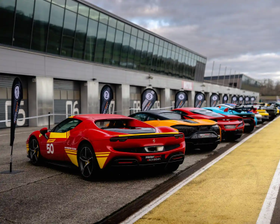 Paddock Nogaro avec Ferrari 296GTB, Mclaren Artura, Ferrari F8 Tributo, Lamborghini STO