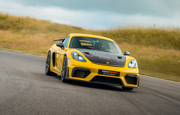 Stage de pilotage Porsche sur le circuit d’Issoire